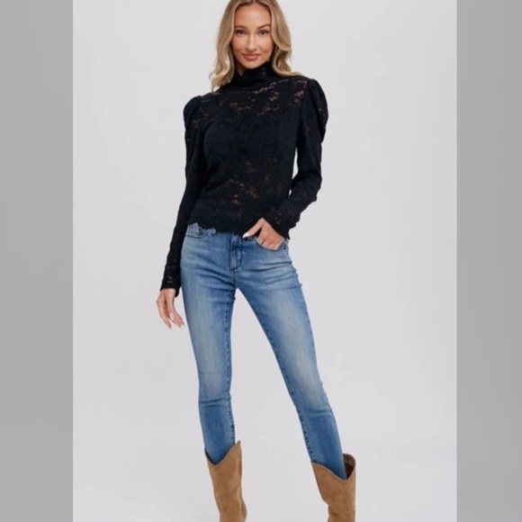 Mock Neck Lace Top - Picture 3 of 6